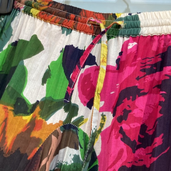 Olivia & Grace Floral Print Pleated Skirt l - Picture 3 of 7